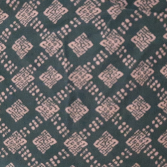 Old Navy Shirt (W191) - Picture 2 of 4